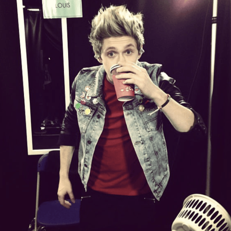 Niall - Drinking a cuppa ๐ฌ๐ง