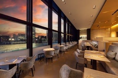 Beige Alain Ducasse