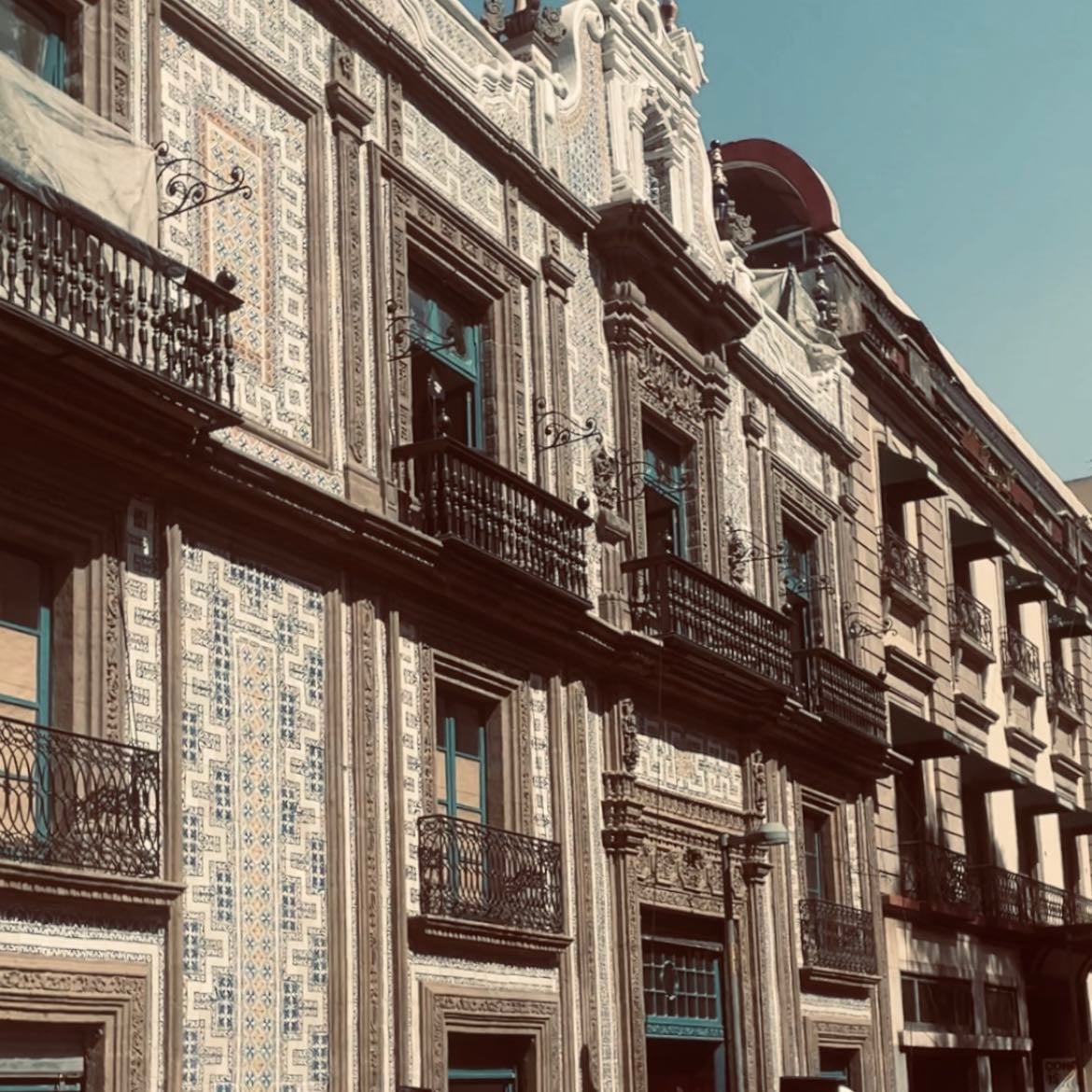 Casa de los Azulejos