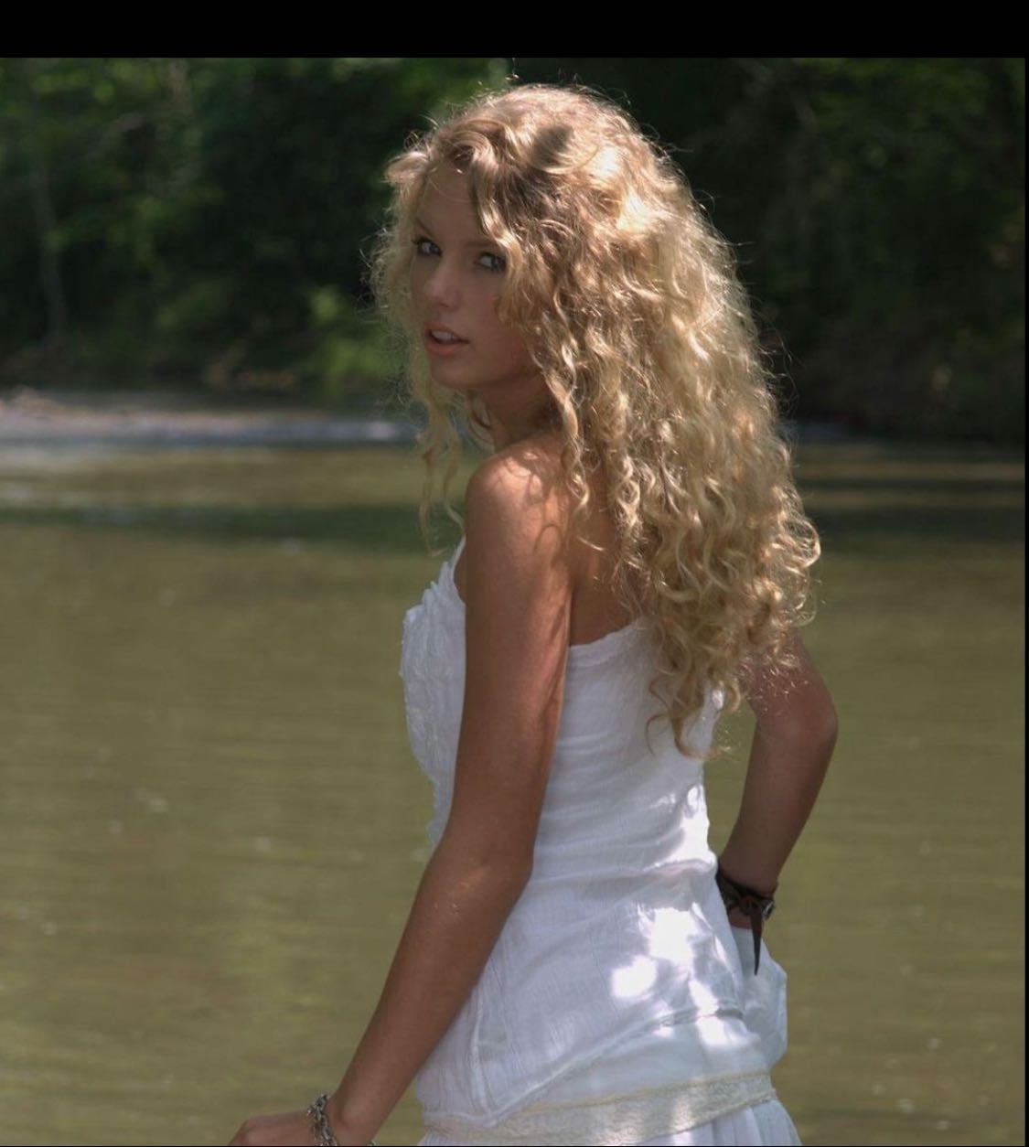 taylor swift ⋆。°✩ - fav song - mary’s song