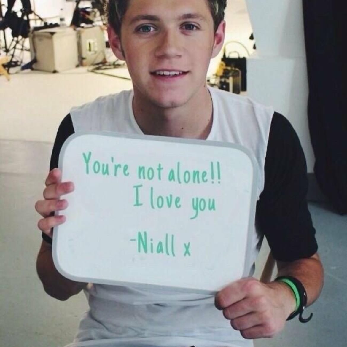 So when you feel Theres nothin left oh, Theres still a Heart beating in your chest - Science - Niall Horan