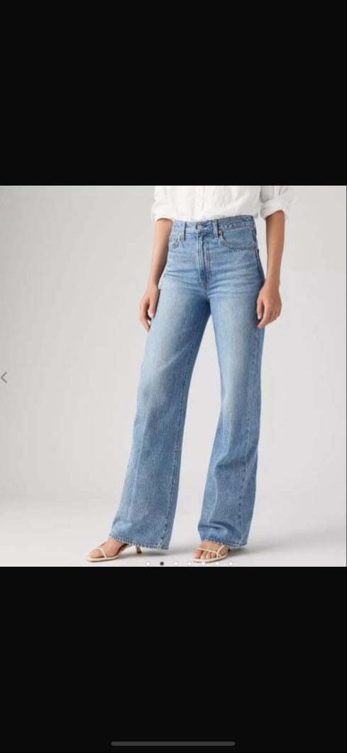 LEVI’SLight Blue - 100.00€