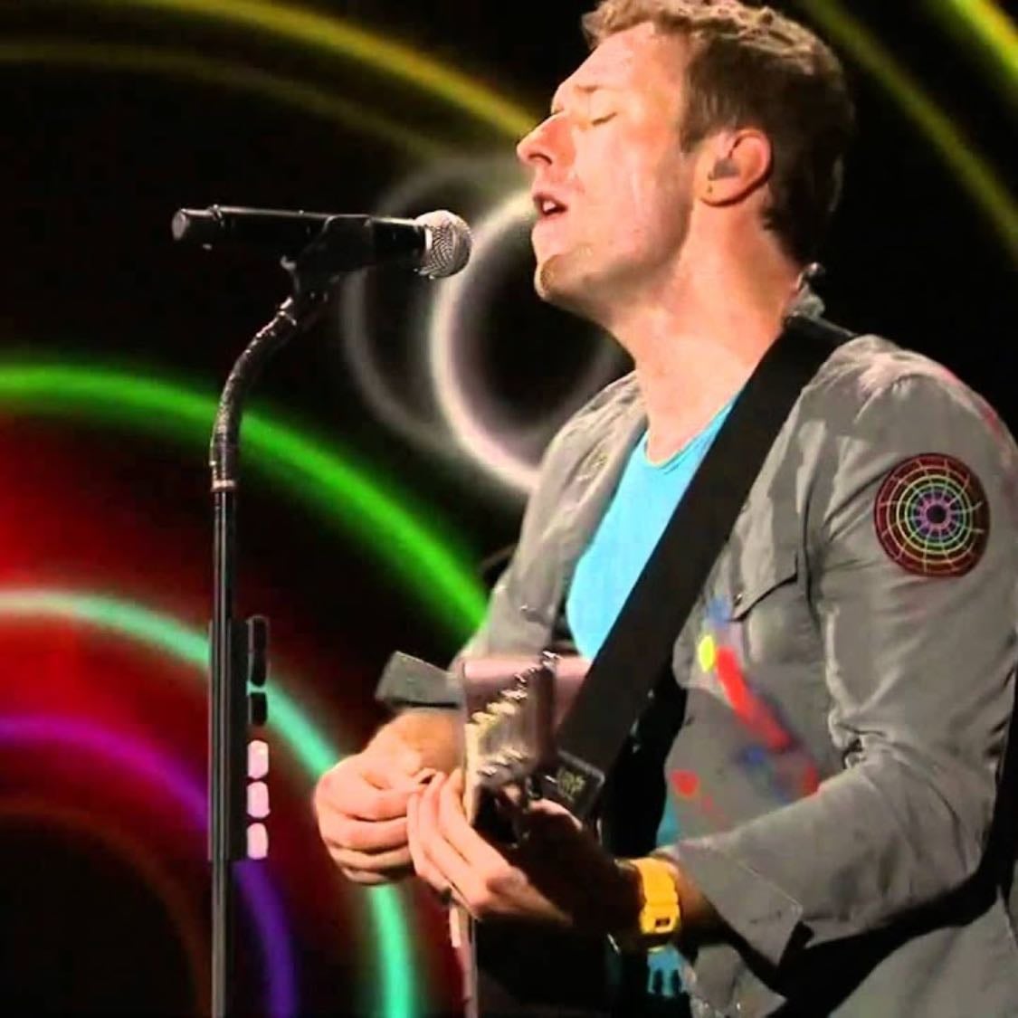 Charlie Brown - Coldplay (2011) - YouTube