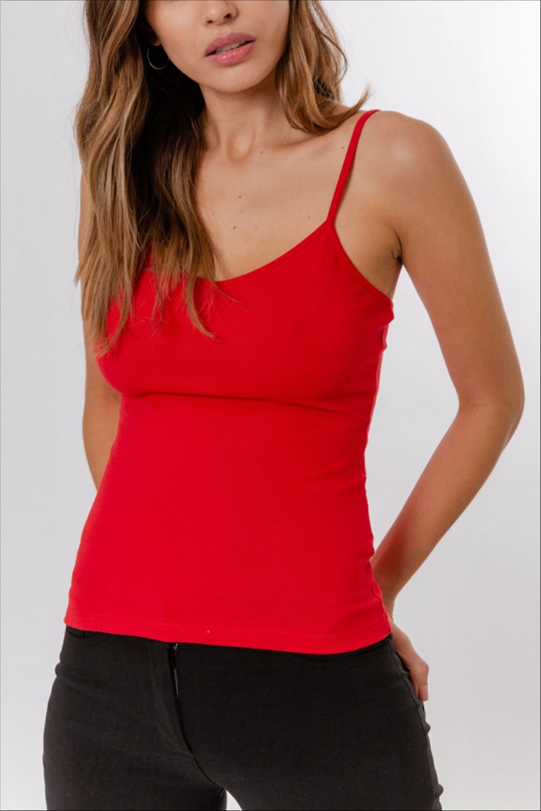 musculosa roja básica