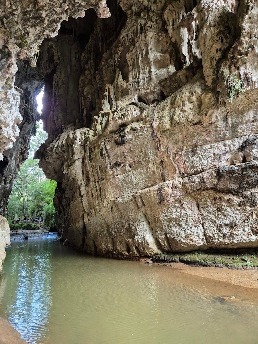 Grutas el arcotete
