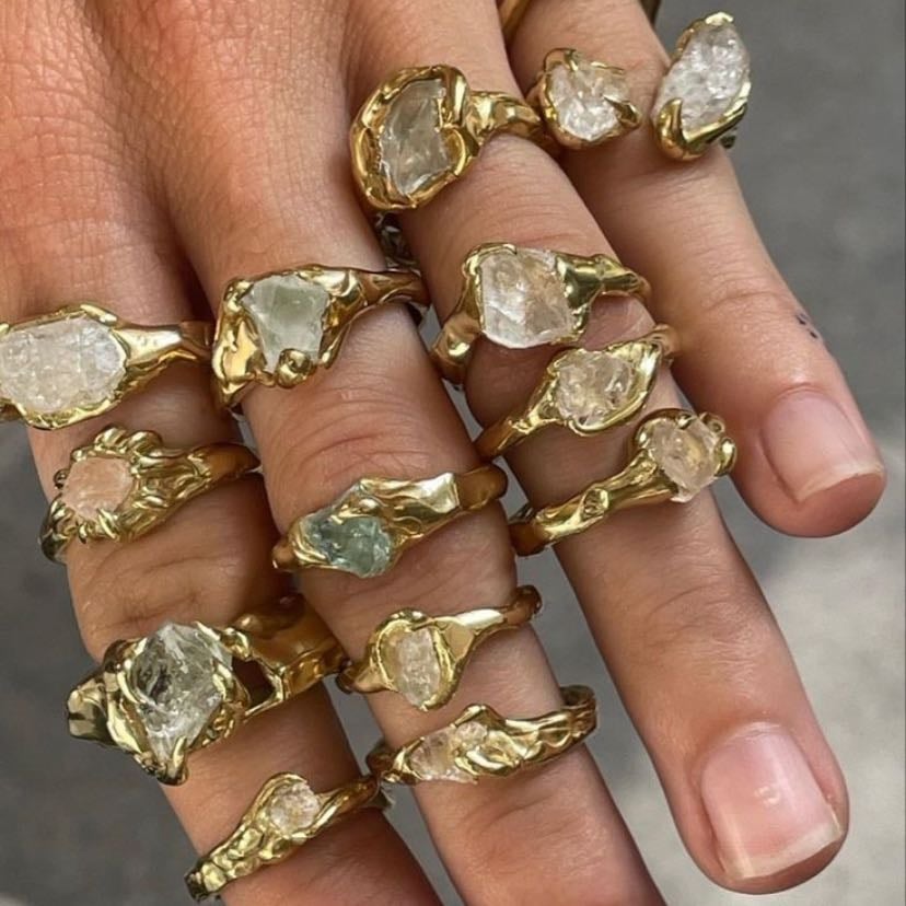 anillos - necesarios para elevar outfits