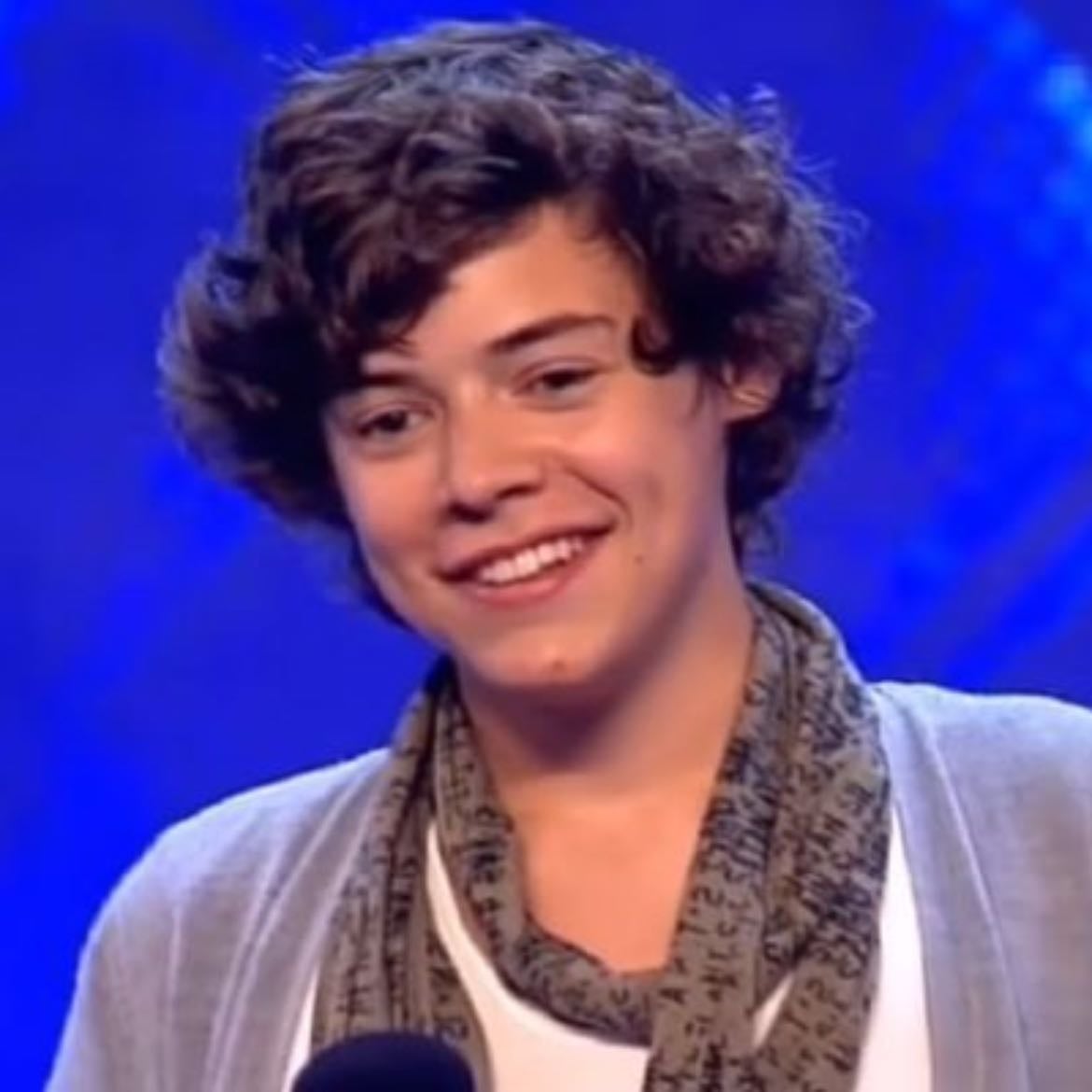 fetus harry !! βΉοΈπ - 'i work in a bakery and i like to SERVE'