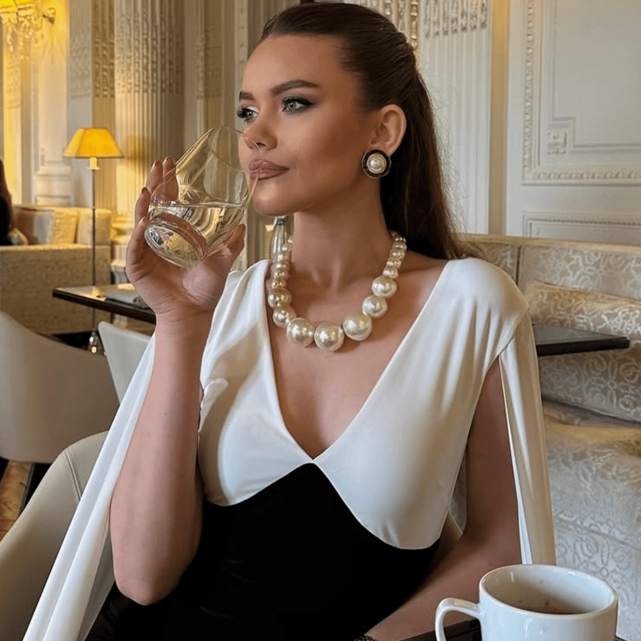 Elena - Elegance