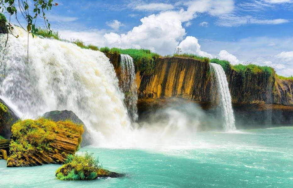 Đray Nur Waterfall