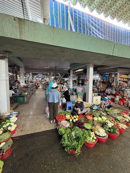 Con Market