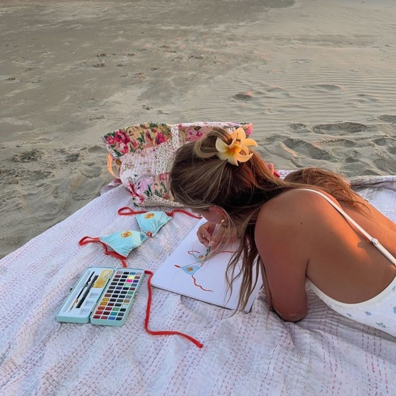 Pintando - โ