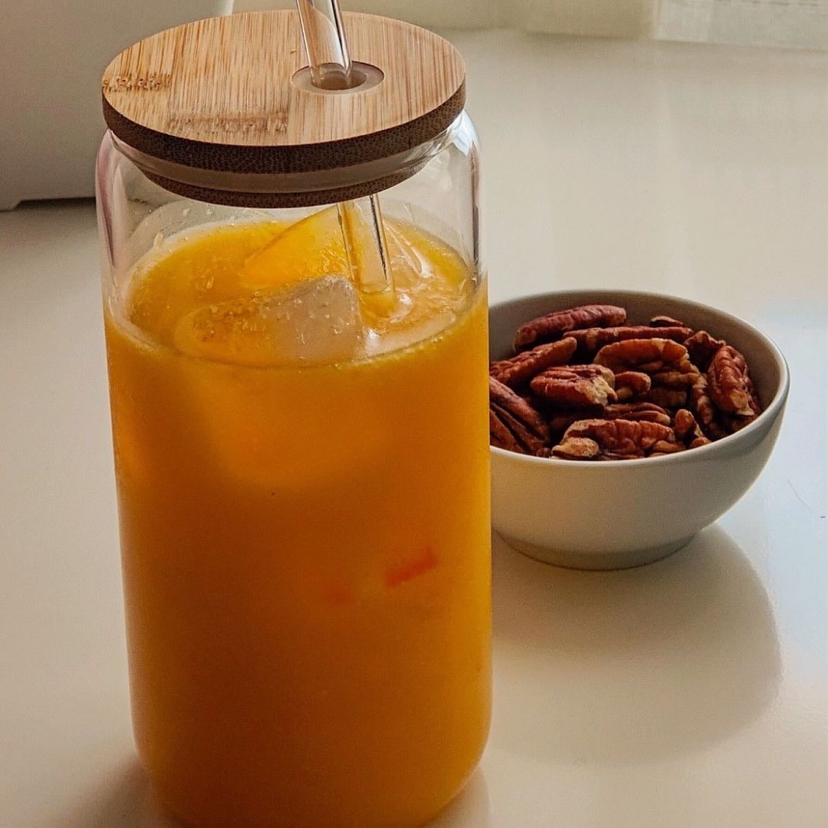 Zumo de naranja 🍊 - Ingredientes:
• Naranjas
• Agua
• Endulzante