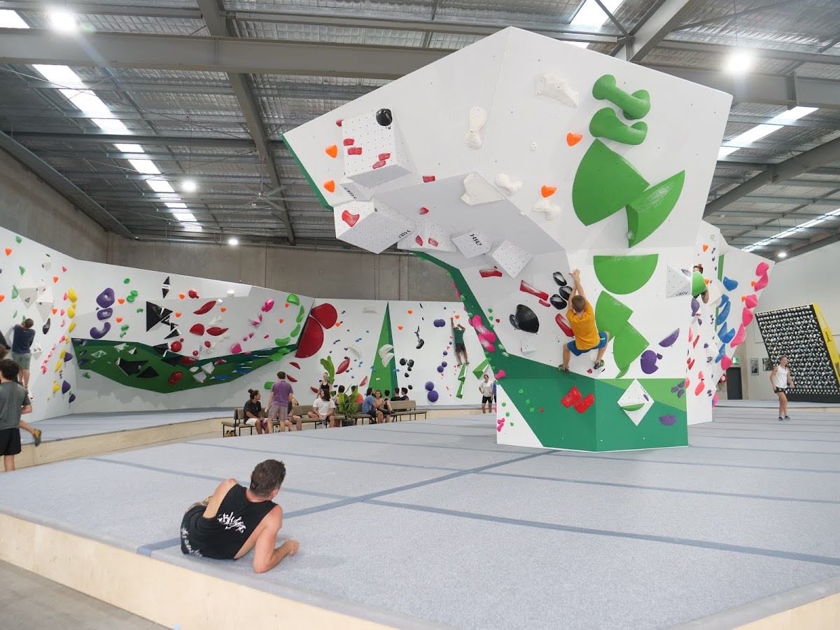 Flow Bouldering Gym