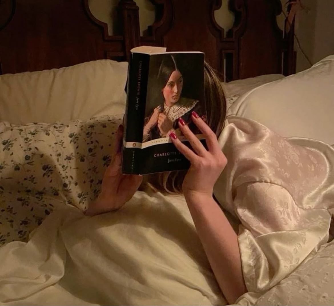 late night reading whilst its raining - Frankenstein, the secret history, withering heights, pretty little liars series