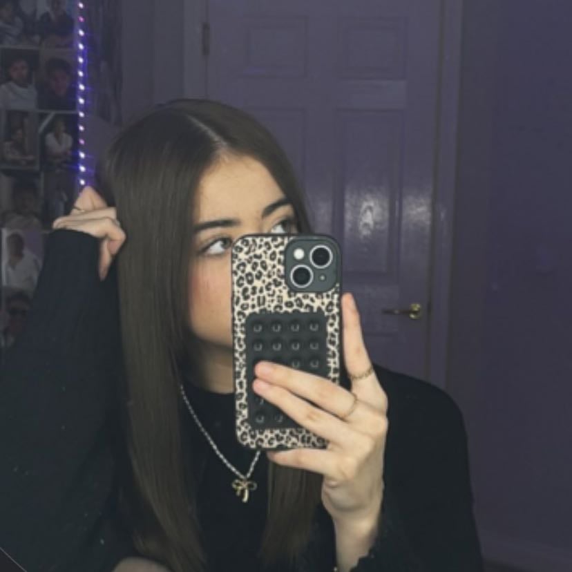 Her vibe is so 🤭🤭 like Idkk