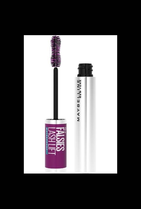 Proper coat of mascara (waterproof)