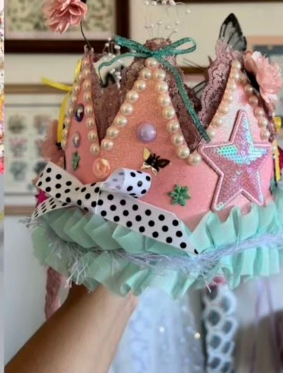 felt crown