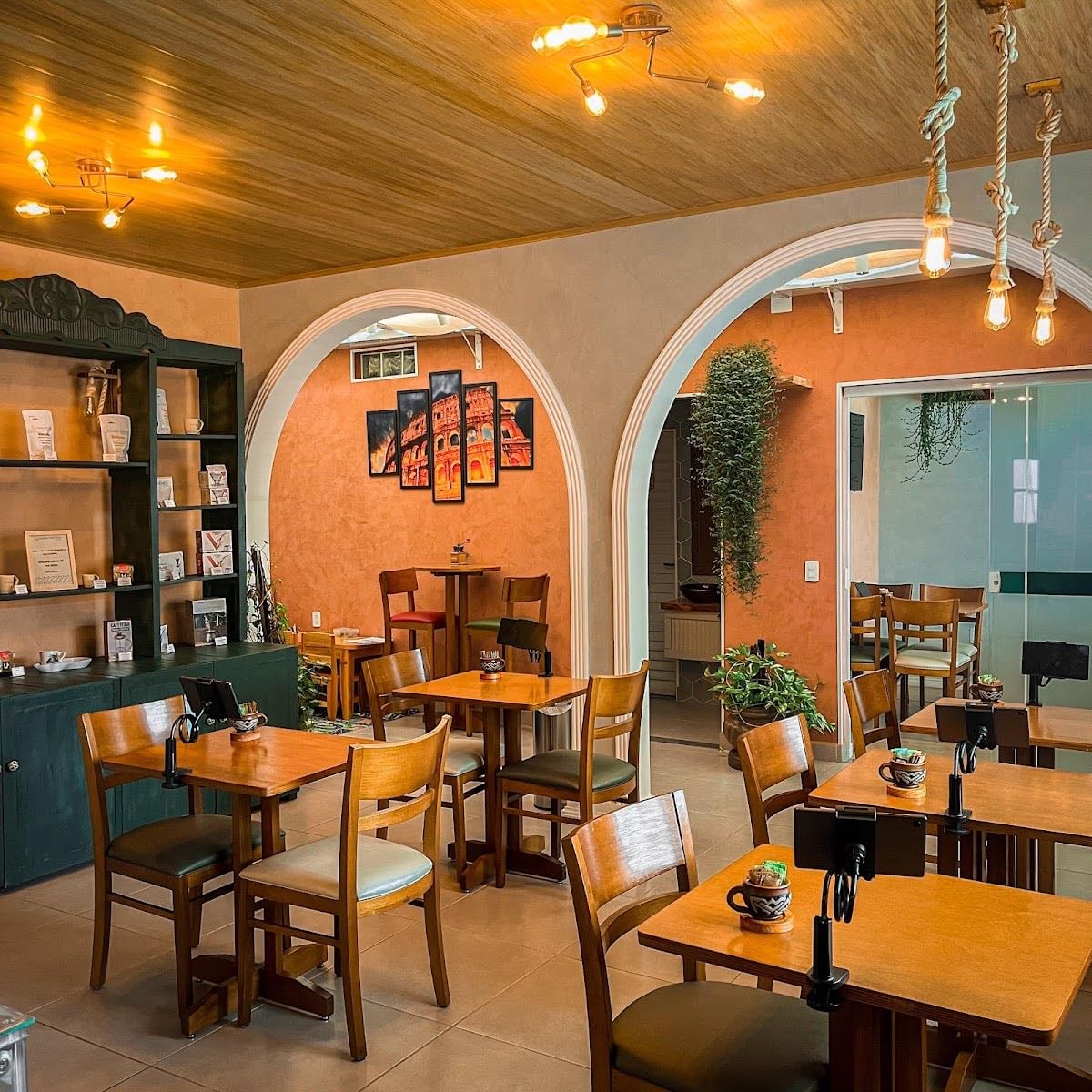 Casa Vecchia Cafeteria