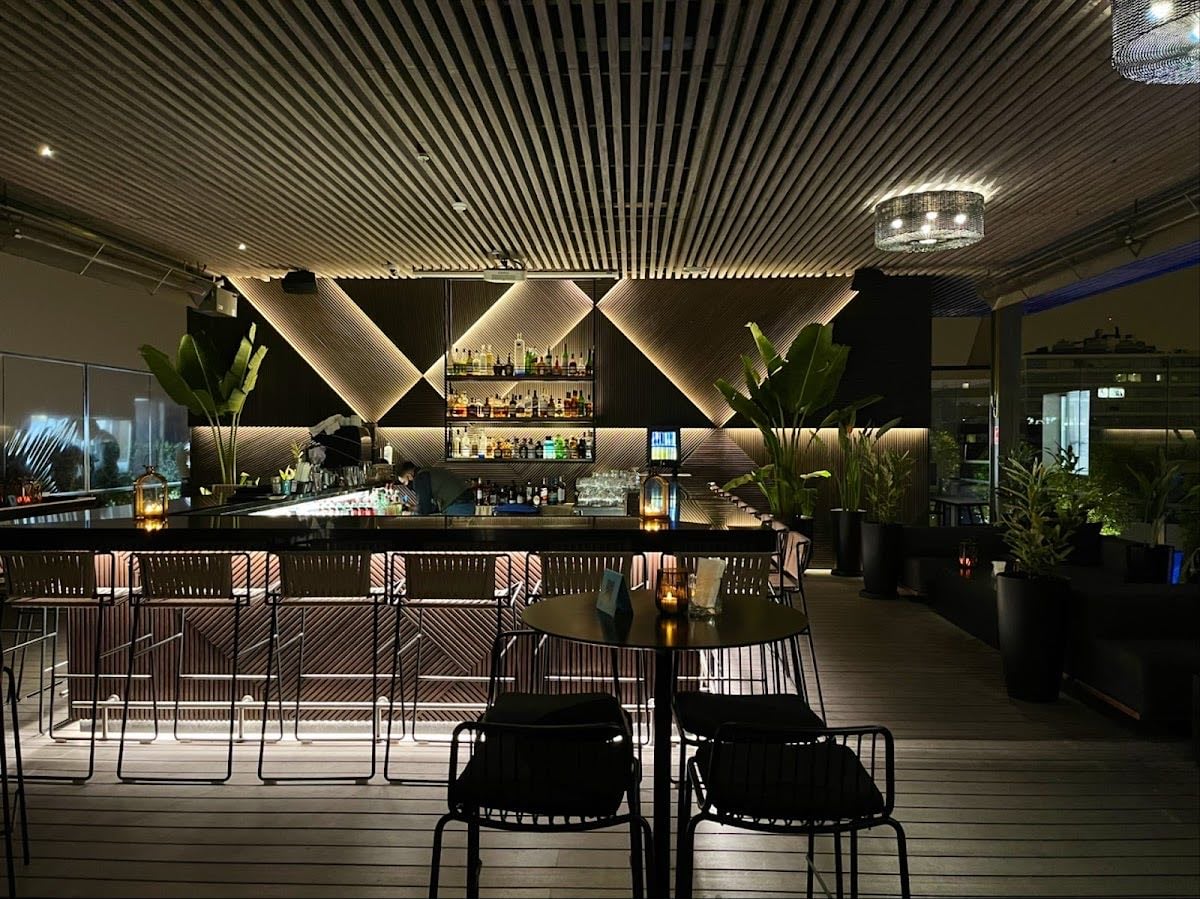 Celeste Solar Bar - Excelente ambiente y tragos perfecto para un night out