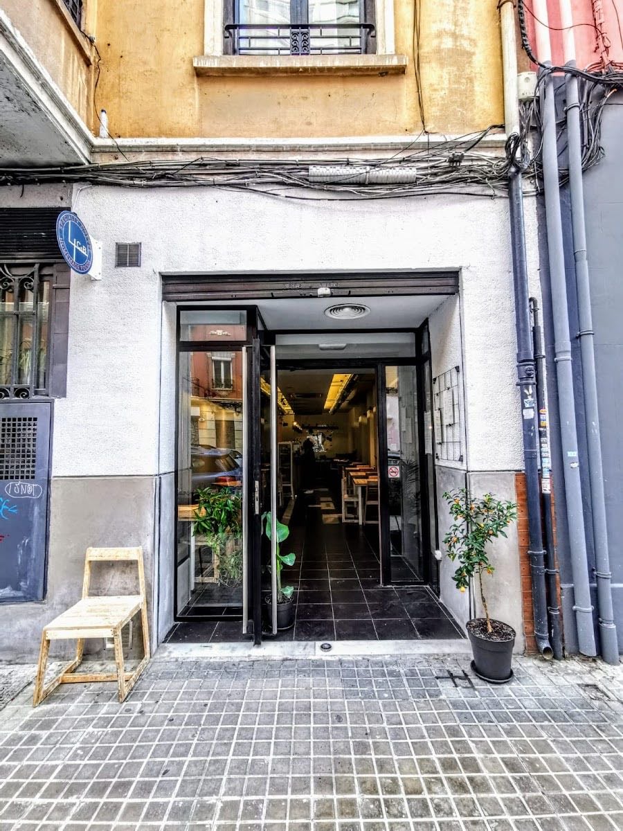 FOUR Specialty Coffee & Bistro