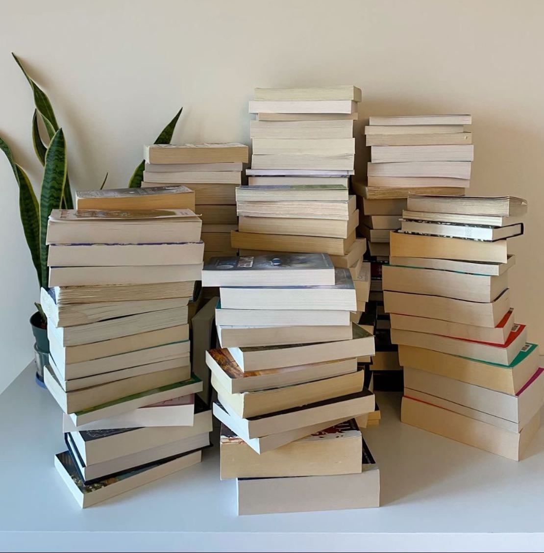 TBR books ⋆.˚⋆