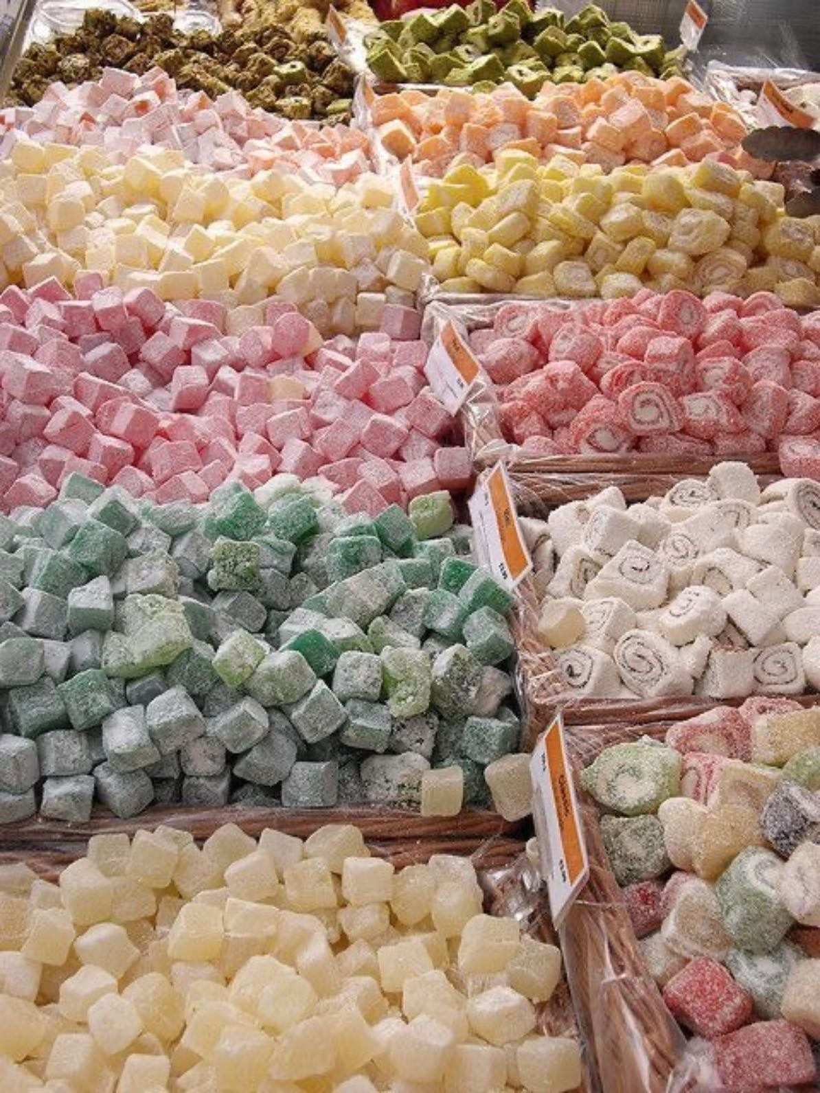 Comer manti, bogazda kumpir, baklava, turkish delight, macun, nieve y tomar té en Turquía