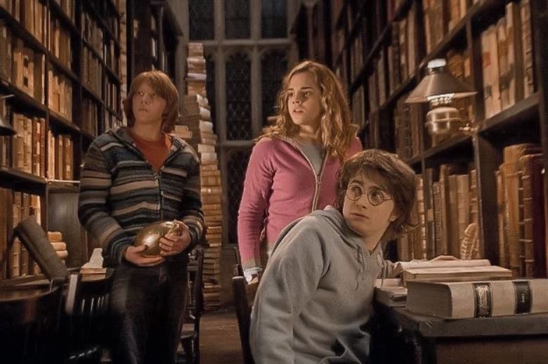 Harry Potter and the Chamber of Secrets - Chris Columbus · 2002
