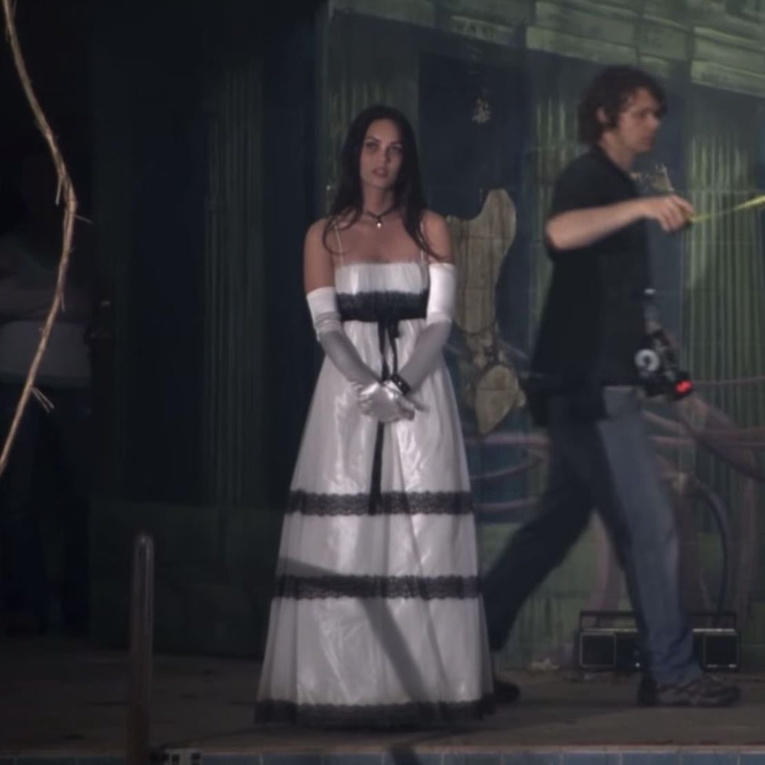 Jennifer (white) - https://vt.tiktok.com/ZS51CSDPX/ https://vt.tiktok.com/ZS51Cy3ef/