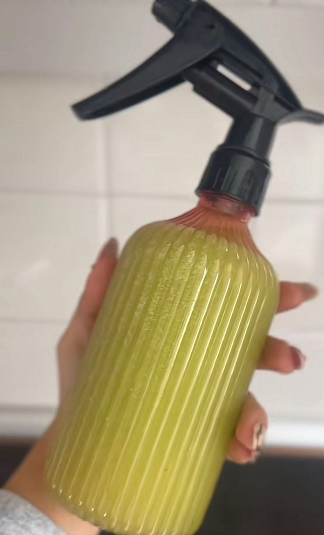 10 (agua de pepinillo)
