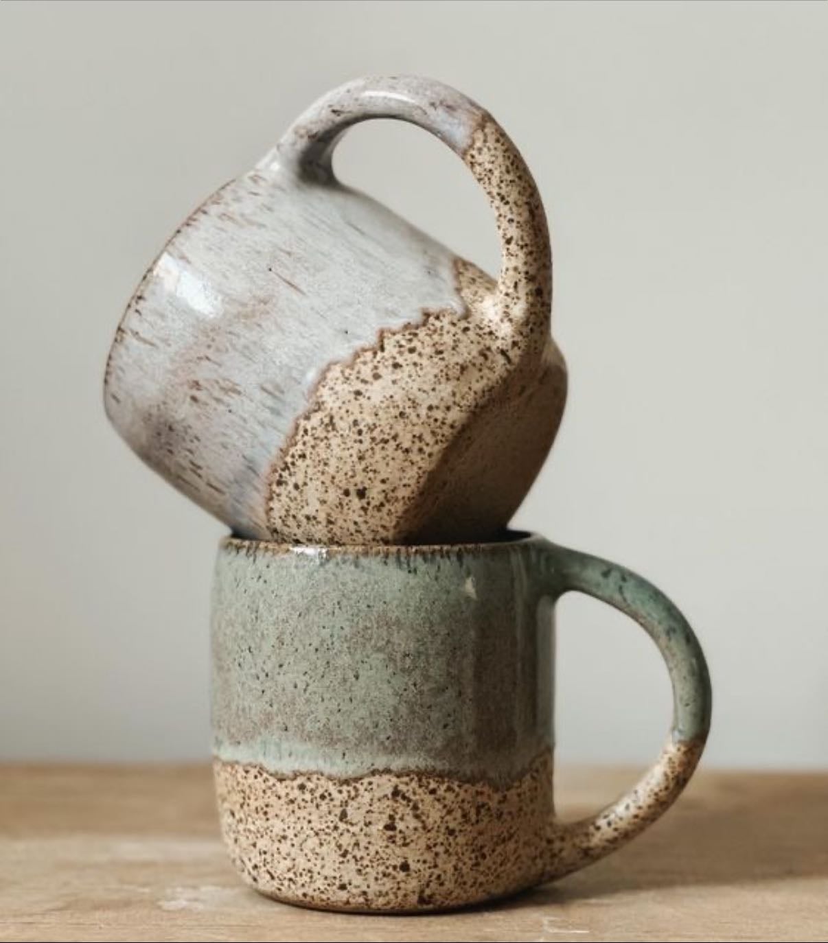 tazas beige + color