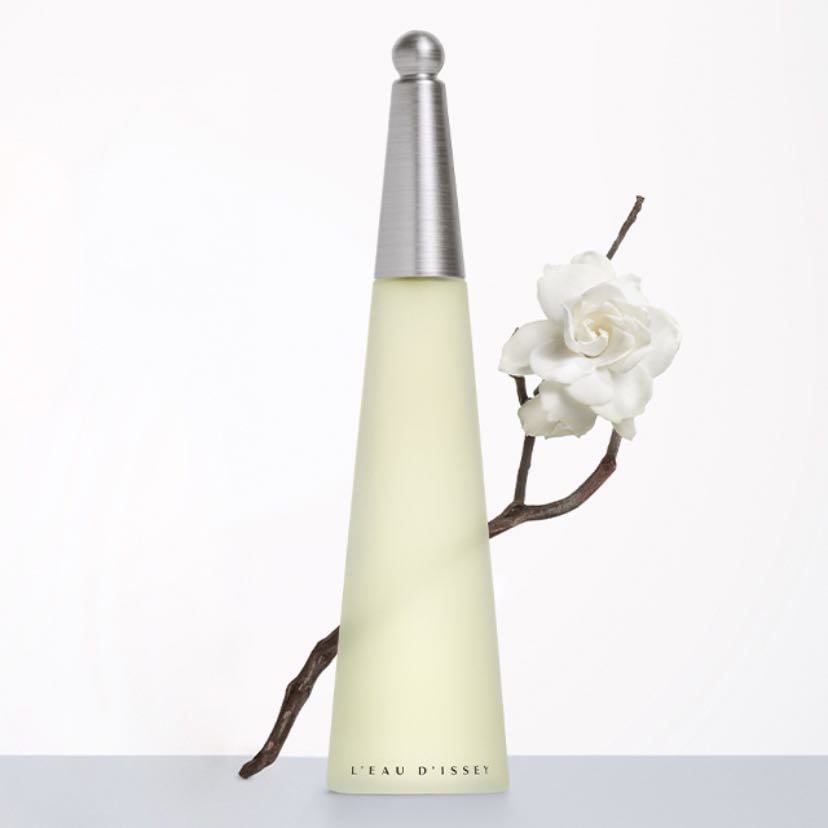 L'eau d'Issey - by Issey Miyake