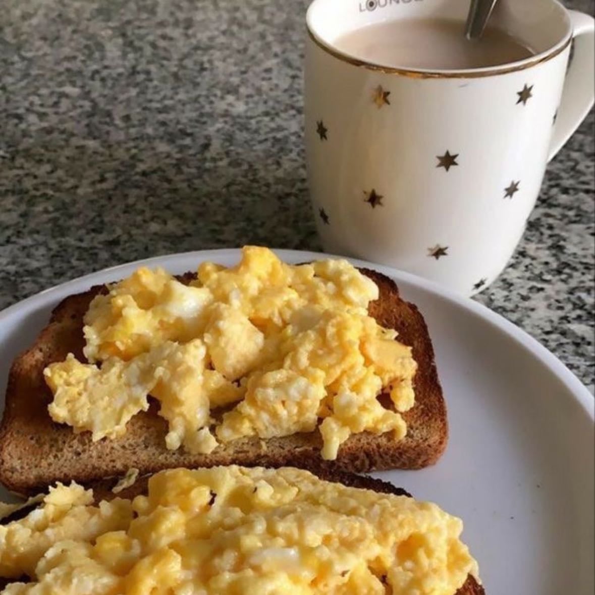 Desayuno - desayunar juntos en la calle para luego dar un paseo