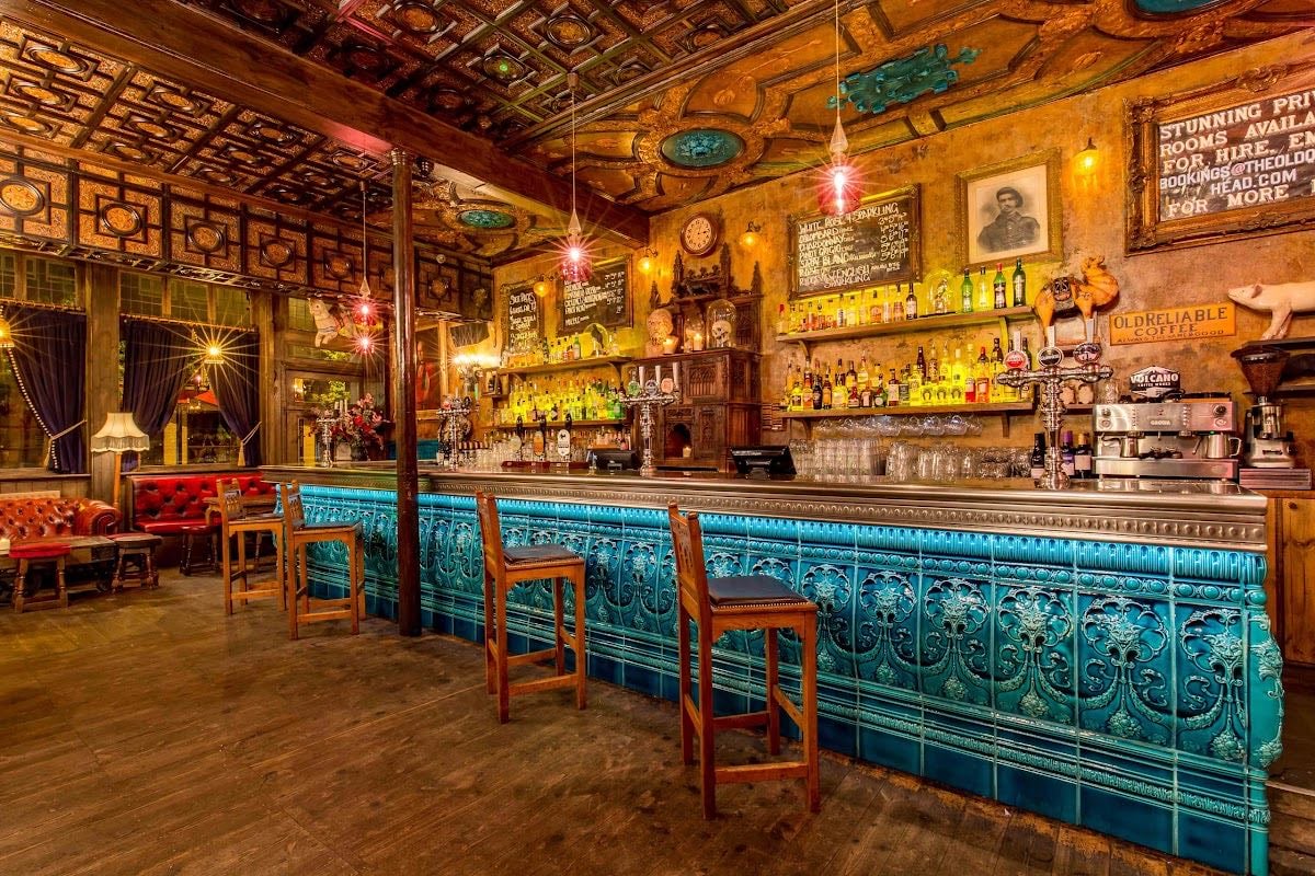 The Old Queens Head - Cool pub- went for a film screening