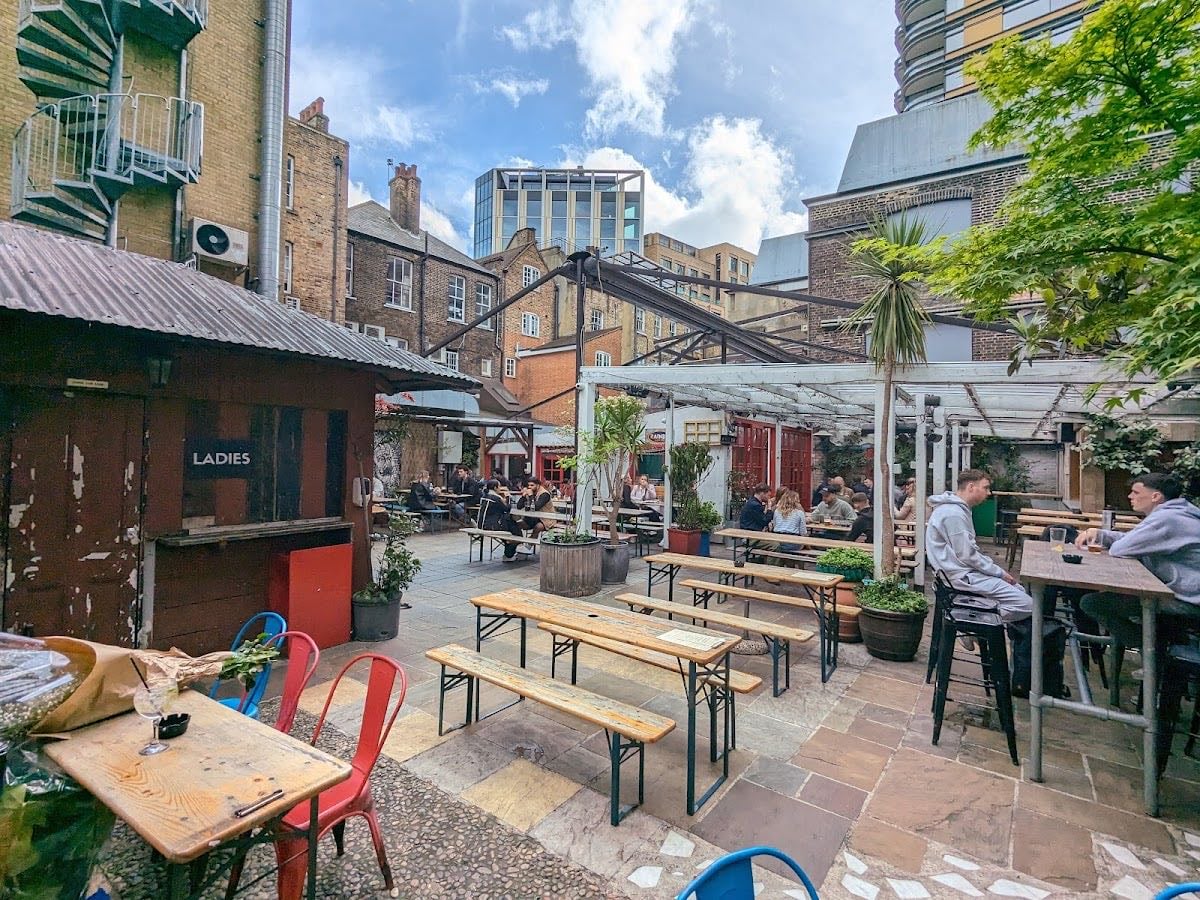 The Crown and Shuttle - Heated beer garden