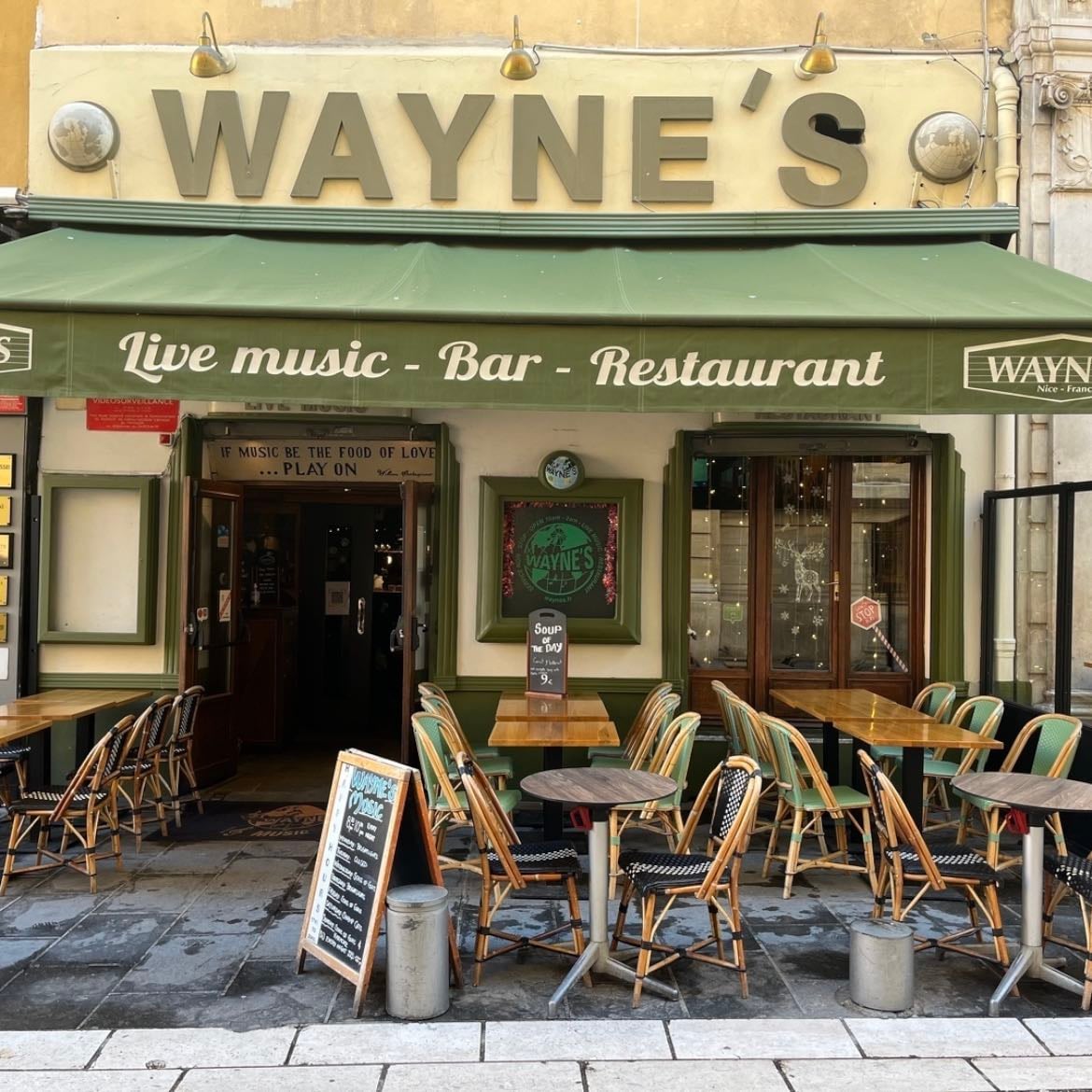 Wayne's Bar