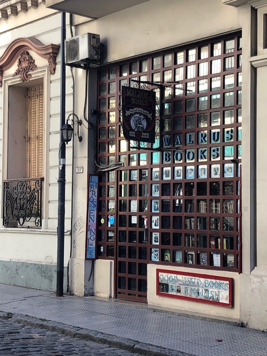 Walrus Books