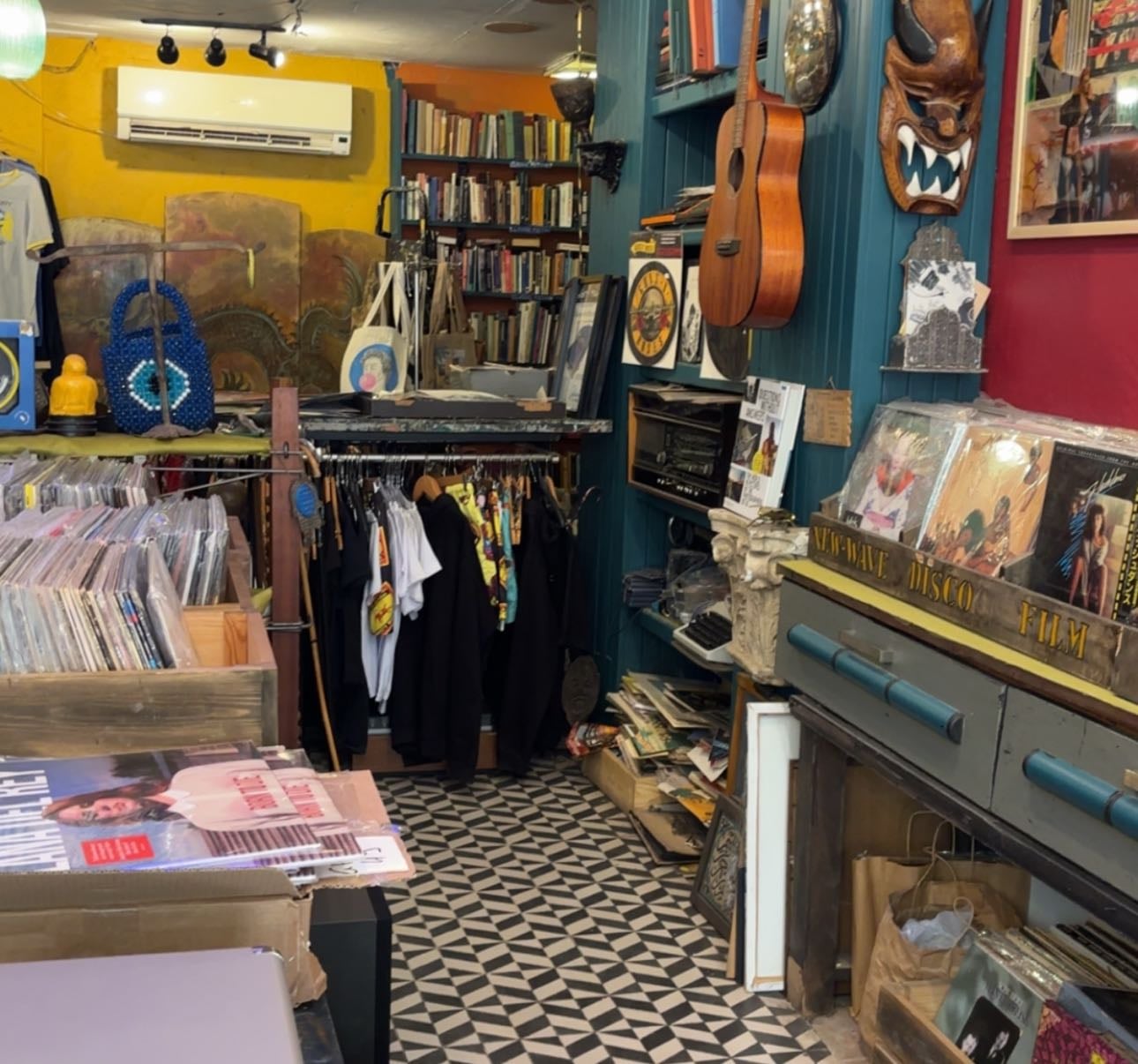 Vinyl wishlist - Music hypelist by Layla馃