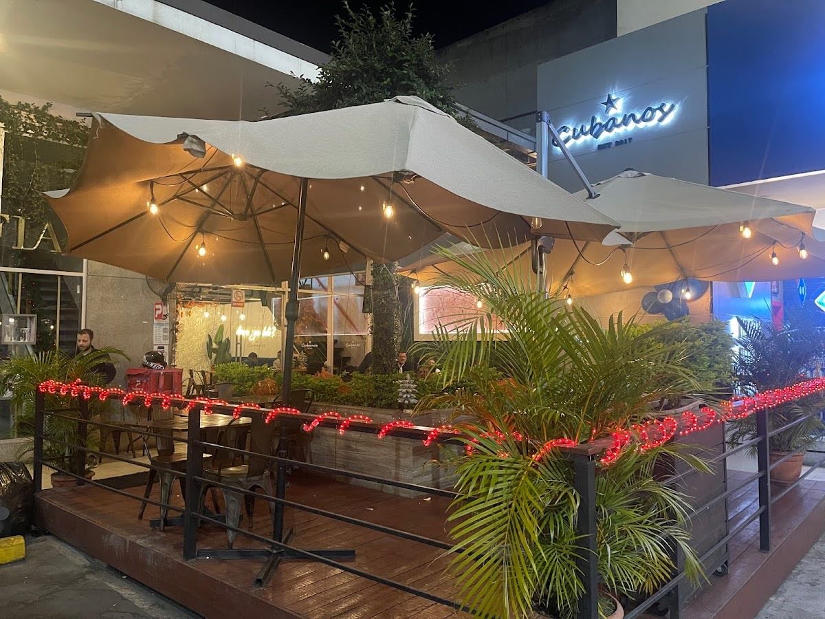 Cubanos Kitchen