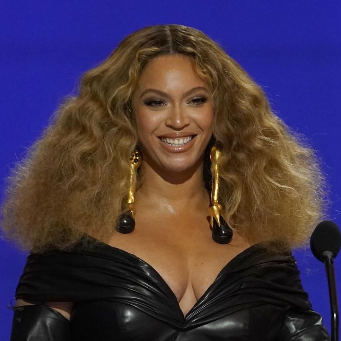 Beyoncè 💿✩°。🎧✮