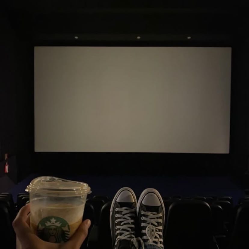 ir al cine solita - ir a ver una peli buena y pasarla bien contigo misma>