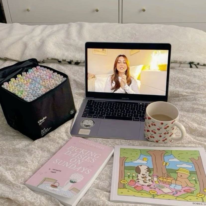 tarde de dibujar - dibujar alguna plantilla cute y ver videos de tus youtubers fav