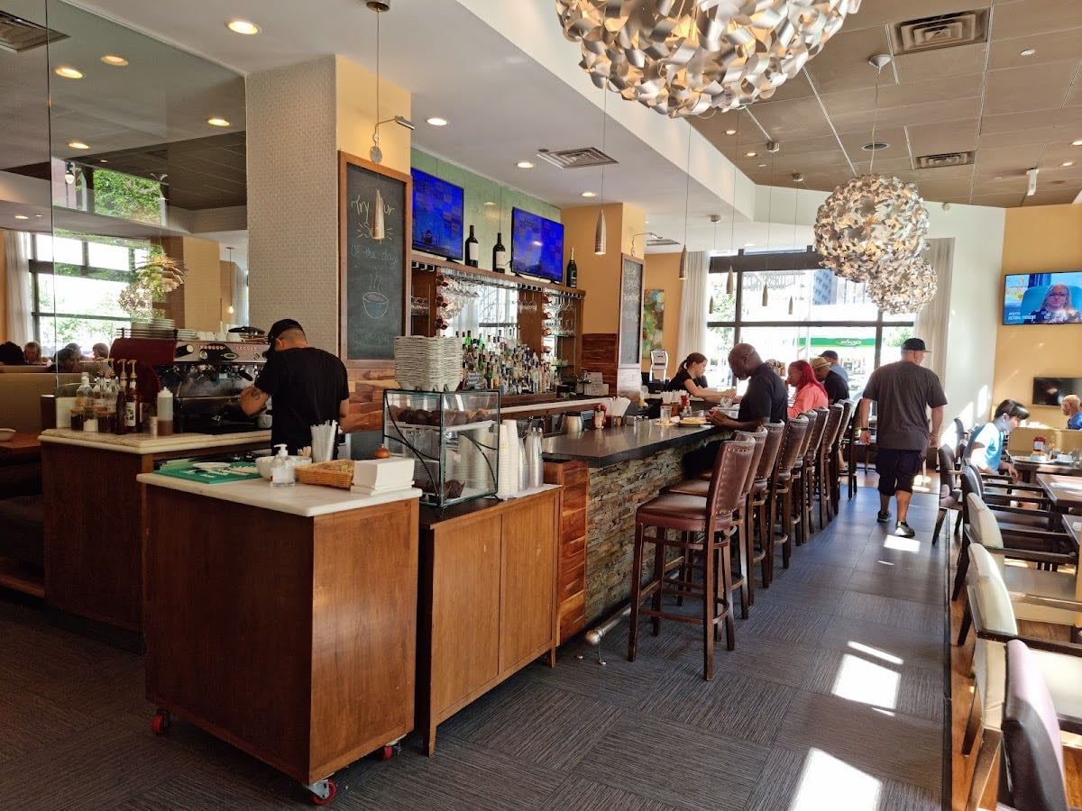 Meli Cafe - I enjoyed their breakfast. Fair prices and nice view.