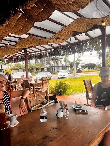 Café e um Chêro - Pontão do Lago Sul