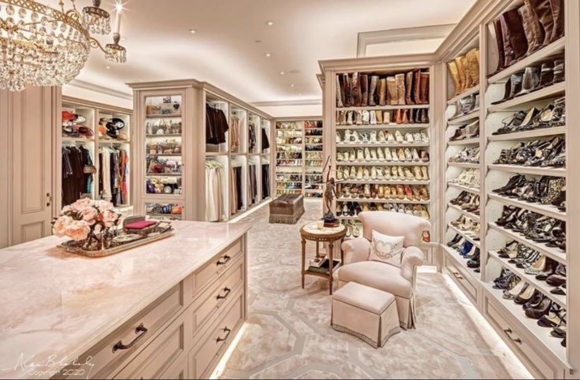 closet com bancada central