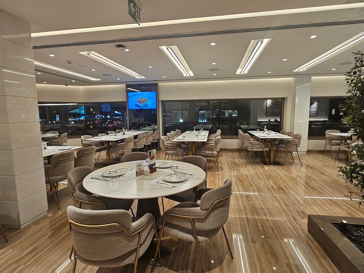 Al Safadi Restaurant Sheikh Zayed Road - Arabic Cuisine