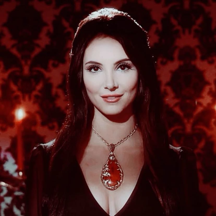 Elaine - the love witch
