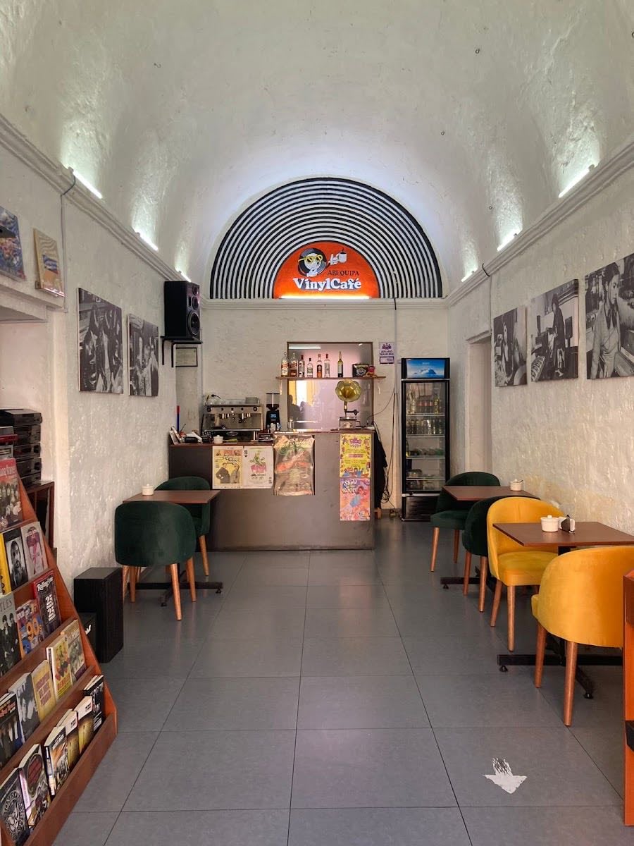 Vinyl Café Arequipa