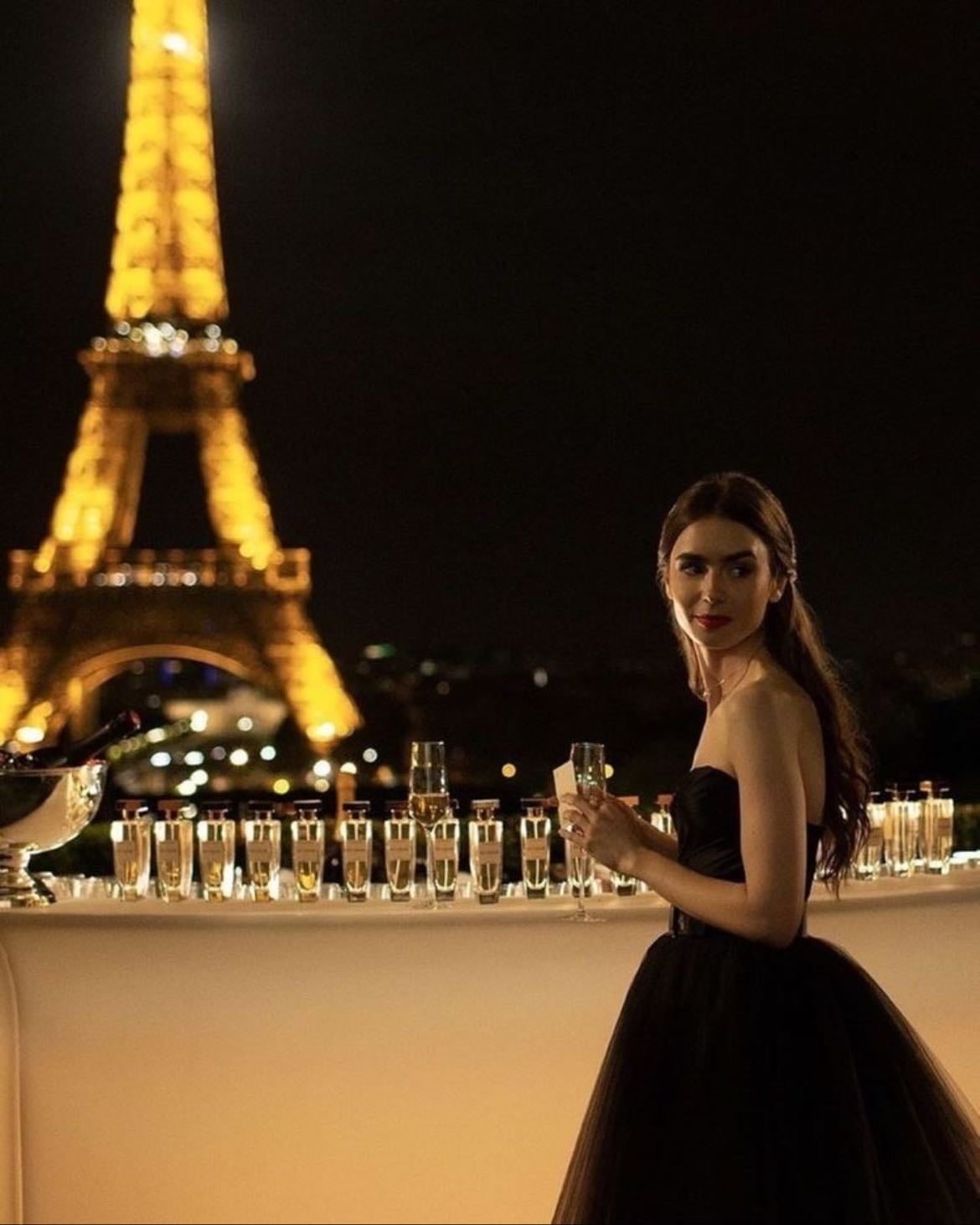 emily in paris - Darren Star · 2020