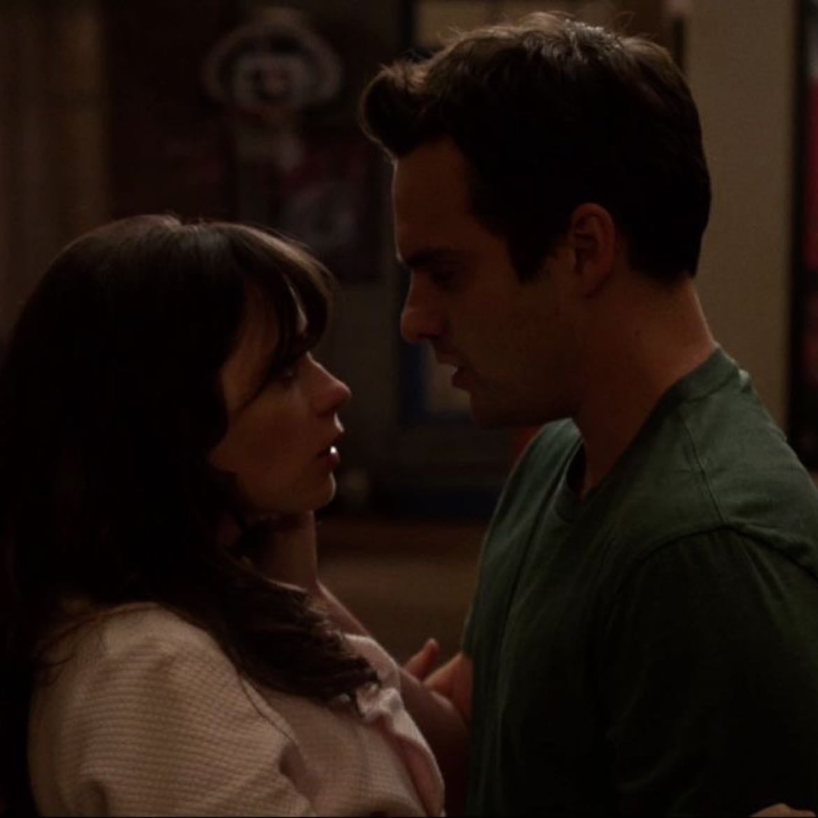 new girl - s2 ep. 4 their first kiss is so so genius and then the parallels to their clothes when they break up and oh ym god just everything about it