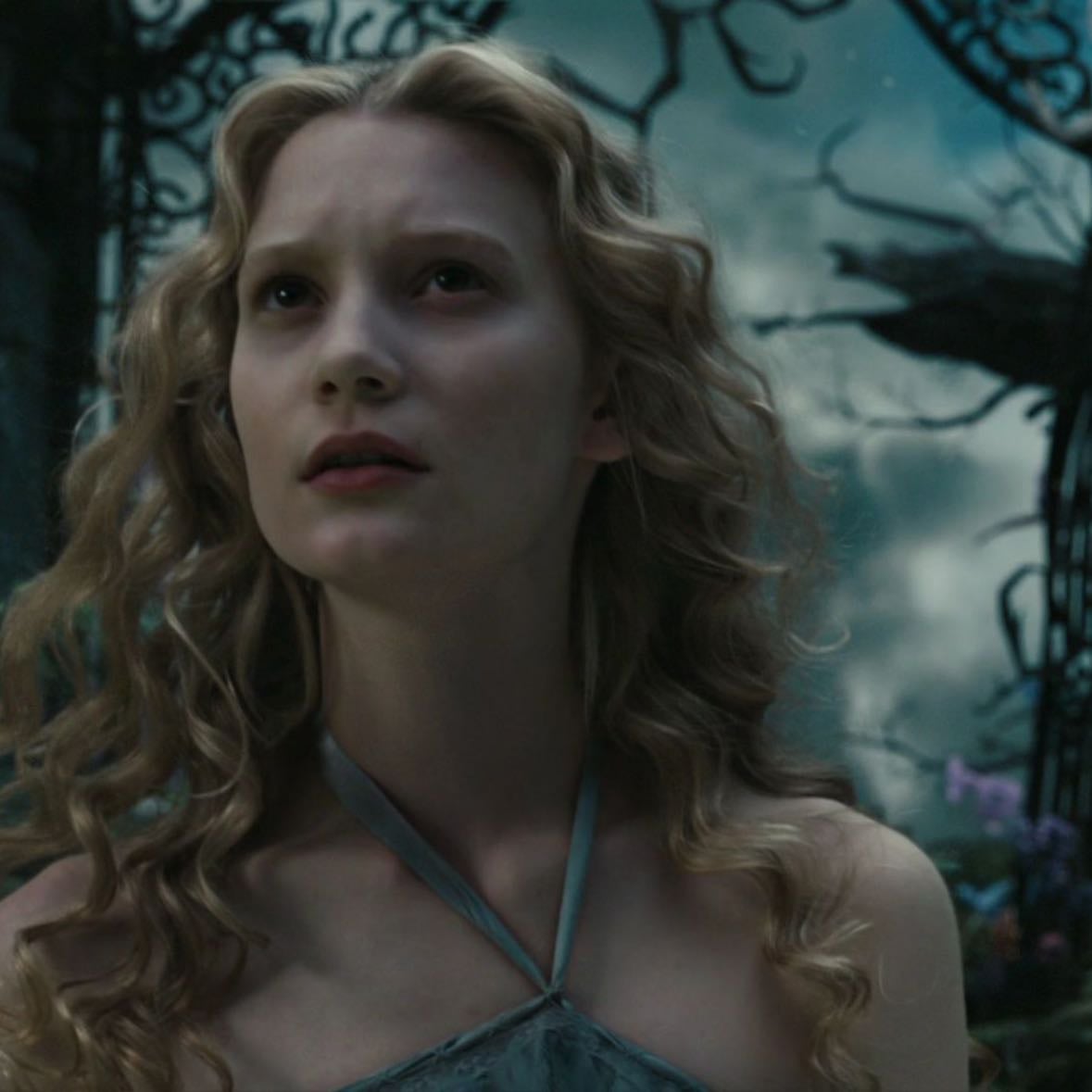 Alice Kingsleigh - Alice in Wonderland